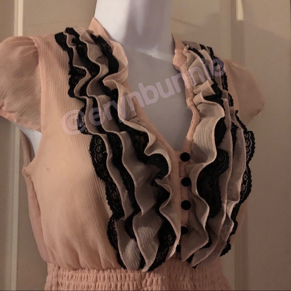 Ruffle Blouse Top size 2 / XS - Picture 2 of 7